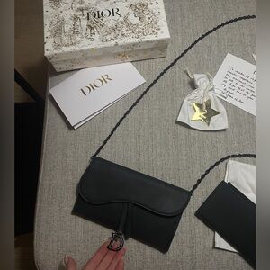 Long Saddle Wallet with Chain

Black Ultramatte Calfskin